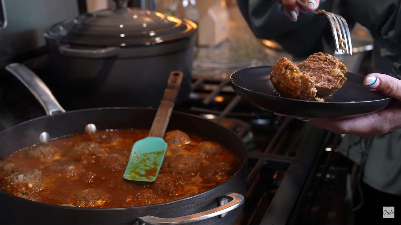 Process of cooking Mexican meatballs